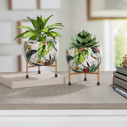 Arrta Handcrafted Planter With Stand - Four Piece Set