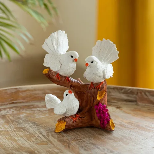 'Chatting Birds' Modern Decorative Showpiece Statue (Resin, Handcrafted, 20.6 cm) 'Chatting Birds' Modern Decorative Showpiece Statue (Resin, Handcrafted, 20.6 cm)