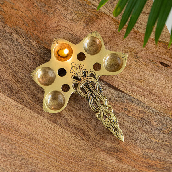 Handcarved 'Panch Deep' Brass Aarti Pooja Spoon (5 Wicks, 18.8 cm, 520 grams, Hand-Etched)