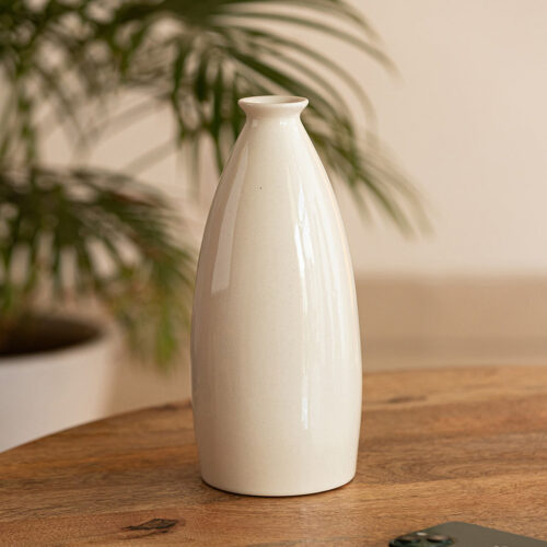 'Minimalistic Modern' Decorative Ceramic Vase (Handglazed Studio Pottery, 26.9 cm) 'Minimalistic Modern' Decorative Ceramic Vase (Handglazed Studio Pottery, 26.9 cm)