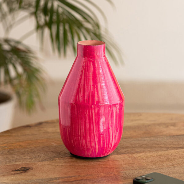 'Ruby' Decorative Metal Vase (Iron, Hand-Painted, 22.6 cm)