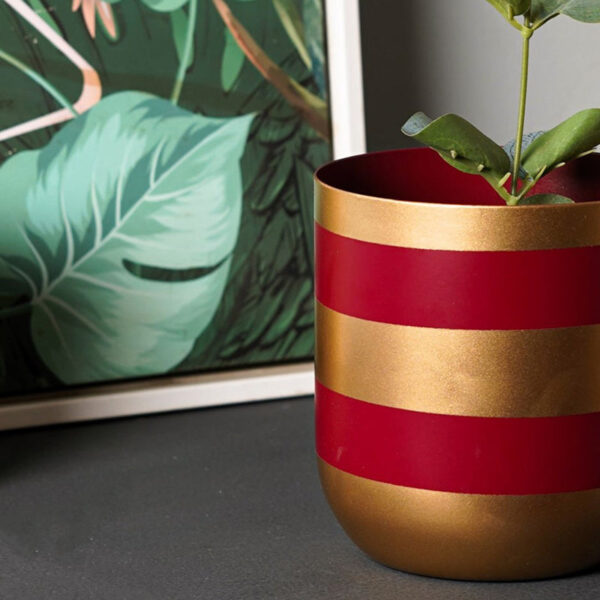 Scarlet Aura Aluminium Planter Scarlet Aura Aluminium Planter