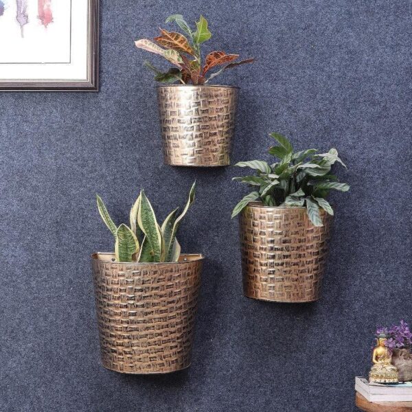 Virika Vasa Planter (Gold) - Set Of Three Virika Vasa Planter (Gold) - Set Of Three