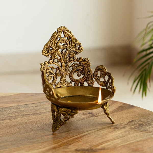 'Zeenat' Three Handcarved Legs Brass Diya (1 Wick, 22.6 cm, 180 ml, 2.14 kg, Hand-Etched)